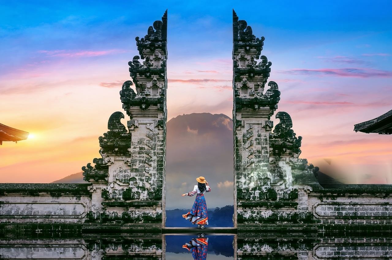 早朝 05:00 出発!ランプヤン寺院+ブサキ寺院+キンタマーニ ツアー【貸切/アレンジ可/英語・日本語/ホテル送迎付】