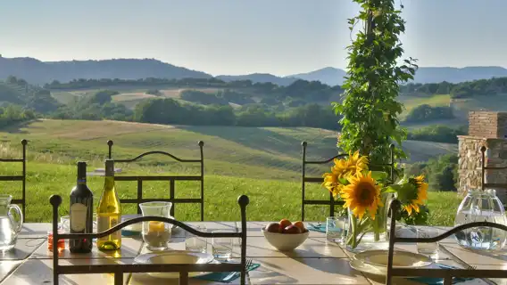 ทัวร์ 1 วันในทัสคานี อิตาลี [Civita di Bagnoregio + Montepulciano + ไปกลับโรม]