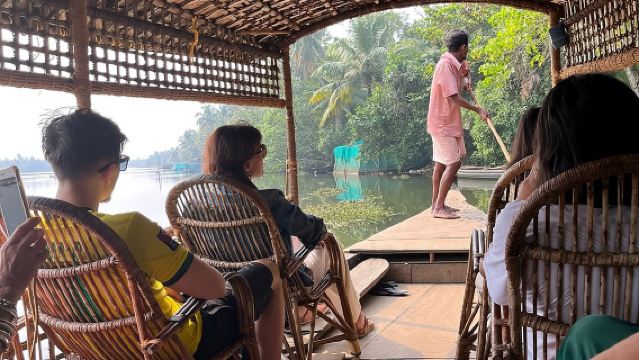 Cochin: Backwater Village Eco Boat Cruise with Lunch