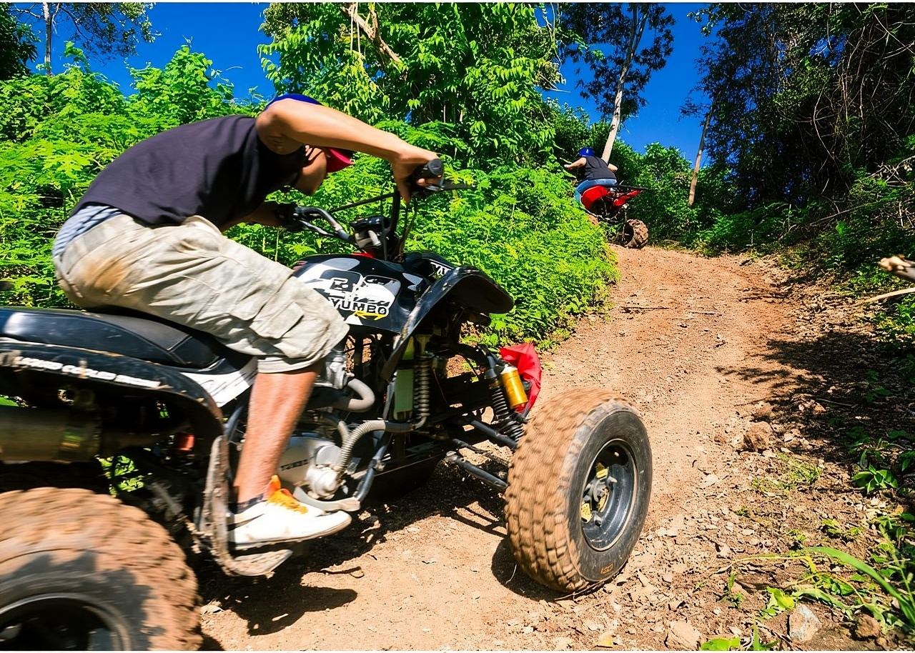 Roatan Sunset Dune Buggy Tour & Wildlife Eco Park Adventure