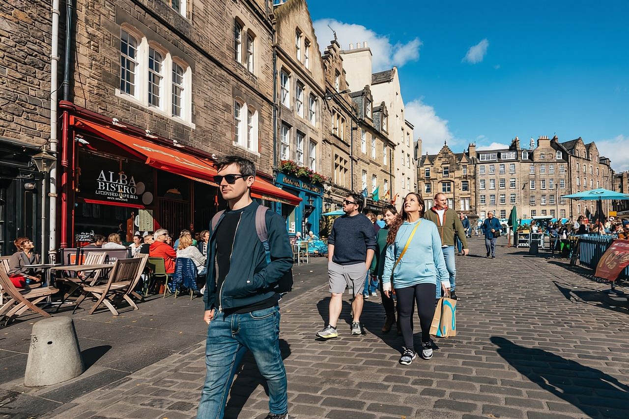 Edinburgh: Old Town History and Tales Walking Tour