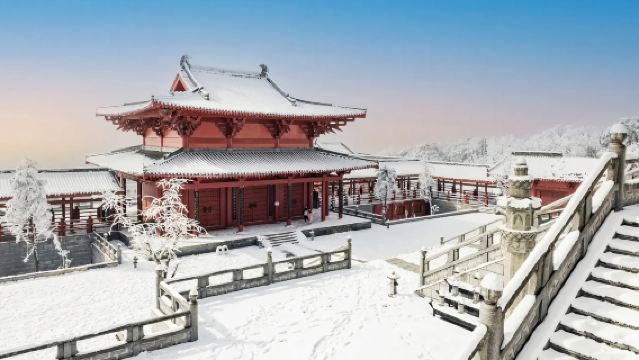 重慶金佛山冰雪童話世界1日遊中英雙語團(重慶來回)