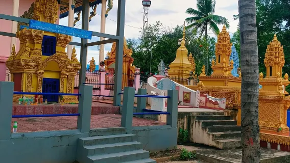 A day tour through Battambang/Local area and landmarks