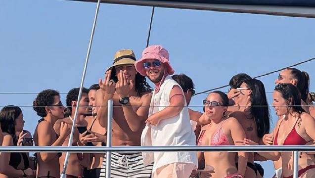 Lloret de Mar: Catamaran Cruise with Food, Drinks, and Music