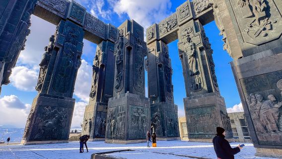 Tiflis brutal: Exploración urbana e historias ocultas