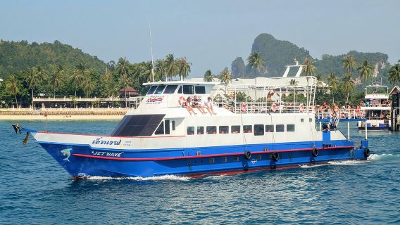 Travel from Krabi to Koh Phi Phi by Ferry/Speedboat