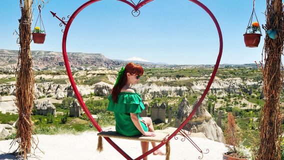 Best of Red and Green Small Group Guided Tour