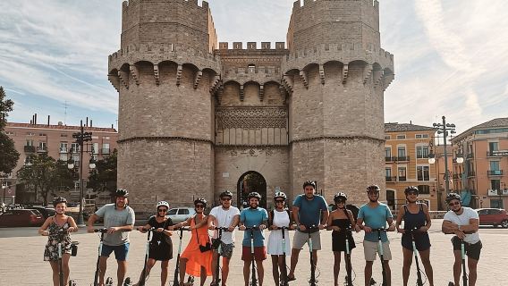 Tour privado en patinete eléctrico por el Gran Valencia