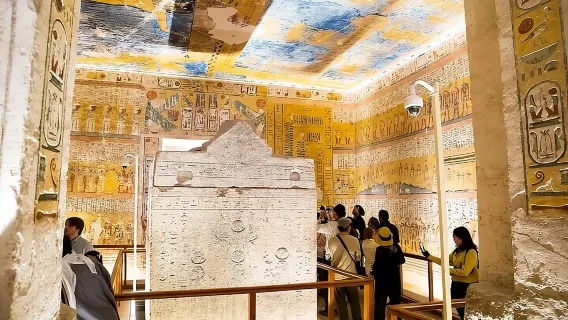 Giornata privata dal Cairo a Luxor in aereo con hotel, mongolfiera, ovest, est e pranzo