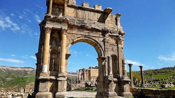 Ruinas romanas de Djemila en un día privado