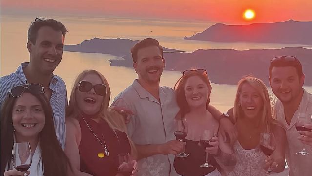 Tour de vino al atardecer en Santorini con vistas a Santo Winery