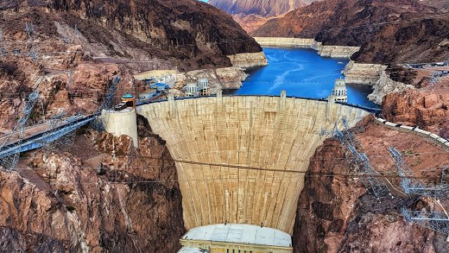  Small Group Hoover Dam: From Above, On Top and Below Tour