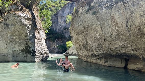 Canyon di Osumi e cascata di Bogova da Berat - di 1001AA