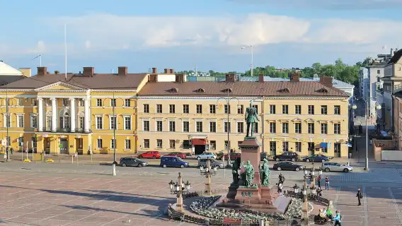 Helsinki Old Town Highlights Private Walking Tour