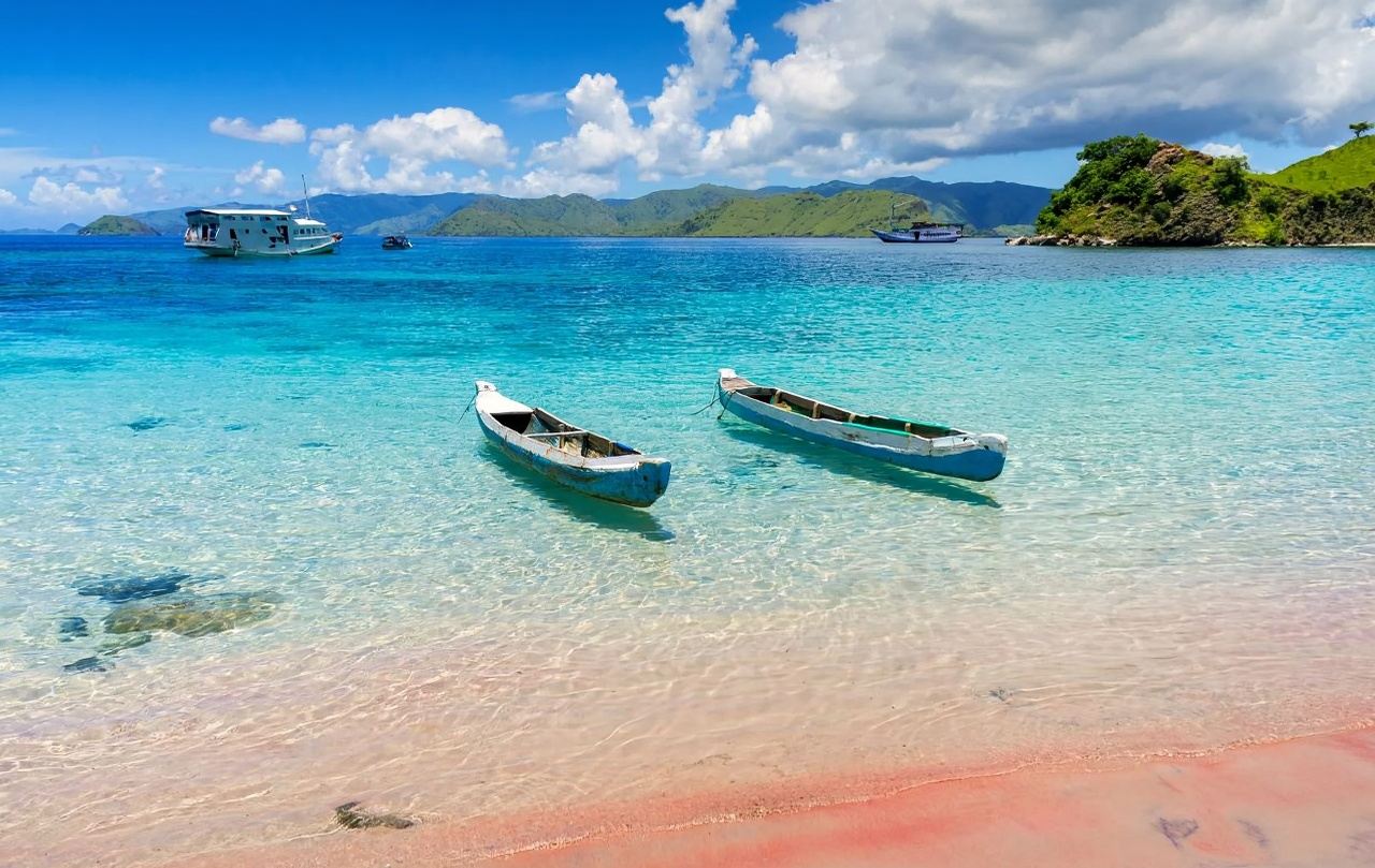 Luxury Double-Decker Yacht Experience + Komodo Pink Beach + Sunset Viewing in Komodo Island, Indonesia