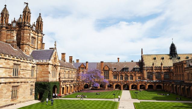 Sydney City Instagrammable Landmarks Day Tour (Sydney Opera House + Saint Mary's Cathedral + University of Sydney, etc.)