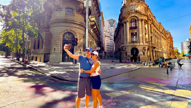 Santiago Half-Day Walking Tour with Hotel Pick up & Food Sample