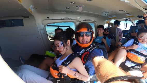 廣東大灣區跳傘 廣州增城三江高空雙人跳傘 【3000米自由落體+專業高清視頻拍攝+視頻剪輯】