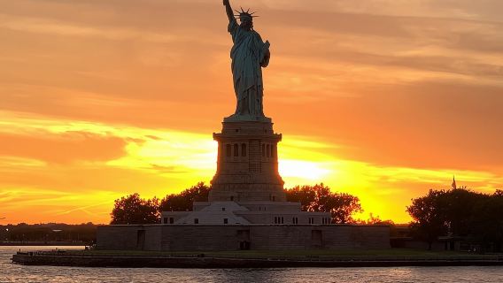 Statue of Liberty Sunset Cruise and New York City Sky Line