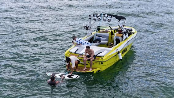 【三亞鳳凰島尾波沖浪】進口專業造浪艇包船/零基礎可體驗/資深教練教學(按小時預訂)