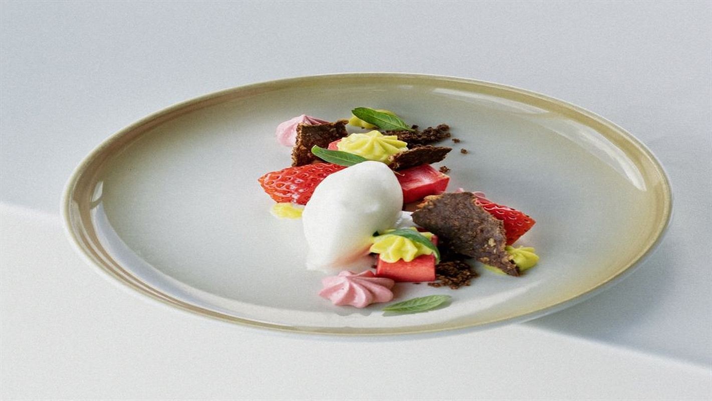 挪威卑爾根尤利肯山-于爾里肯山Ulriken山頂摩天大樓餐廳美食體驗（季節性午餐或晚餐可選+來回纜車）