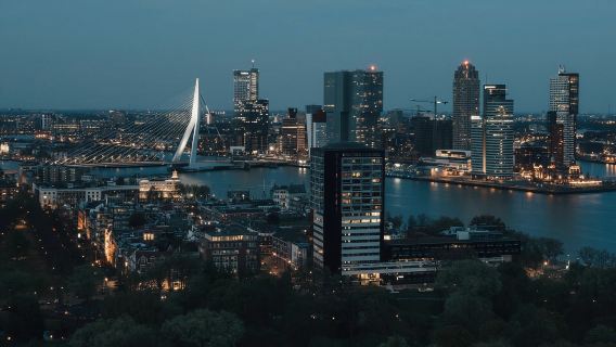 ทัวร์วันเดียว/ทัวร์หลายวัน เมืองรอตเทอร์ดาม + ตลาดอาเขต + บ้านลูกบาศก์ + จุดชมวิวบนเสากระโดงในเนเธอร์แลนด์ พร้อมบริการภาษาจีนและภาษาอังกฤษ