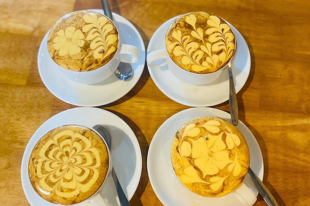 Lezione di cucina di 1 ora per preparare il caffè all'uovo con spuntino e istruttore locale