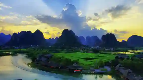 陽朔遇龍河設施+十里畫廊+世外桃源一日遊【人工竹筏漂流可選】