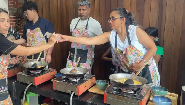 是隆泰式烹飪學校及新鮮市場之旅
