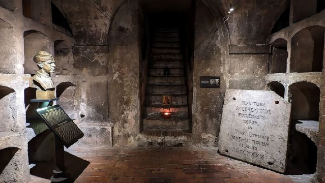 WWII in Prague Tour & The Crypt of Operation Anthropoid