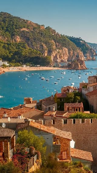 Barcelona round-trip: 1-day tour to Tossa de Mar, the legend of the blue sea (includes multilingual audio guide)