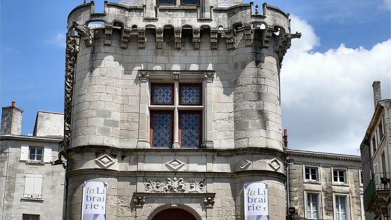 Niort: Visita guiada a pie por la ciudad