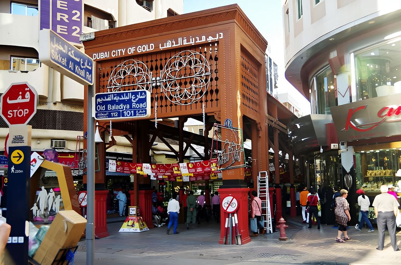 Old Dubai Heritage walk with Abra Ride Gold Souqs & Tasting