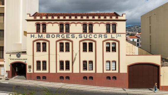 Funchal: H.M. Borges Winery Guided Tour with Wine Tasting