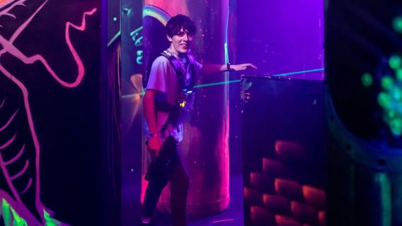 Aloha Amsterdam: Trải nghiệm Laser Tag
