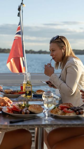 Lake Macquarie: Cruise with Lunch on the Lake