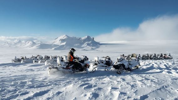 Chuyến đi xe máy tham quan sông băng Langjökull và khám phá hang động băng tự nhiên tour 1 ngày(Nhóm nhỏ/Đón tại thành phố)