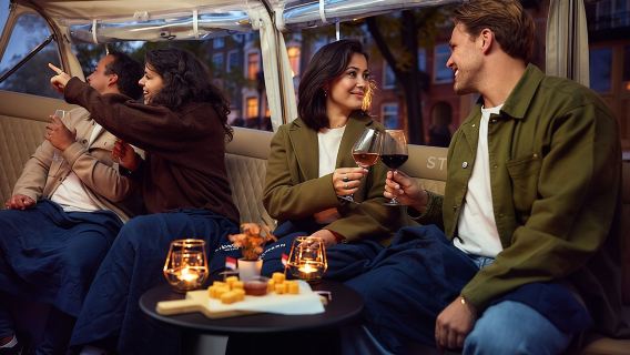 อัมสเตอร์ดัม: ล่องเรือยามเย็นใต้แสงเทียน พร้อมไวน์และชีส