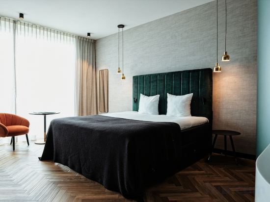Van der Valk Hotel Schiedam Room Type - Deluxe King Room