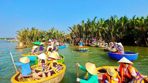 Aventura en barca de coco y descubrimiento del casco antiguo de Hoi An