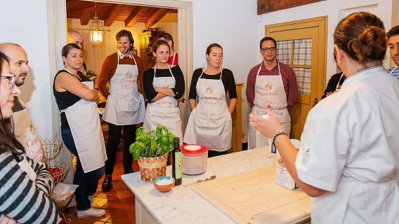 Riomaggiore: ชั้นเรียนทำพาสต้าและทีรามิสุ