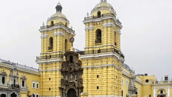 Lima Historic Center + San Francisco Church and Monastery + San Martin Square one-day tour