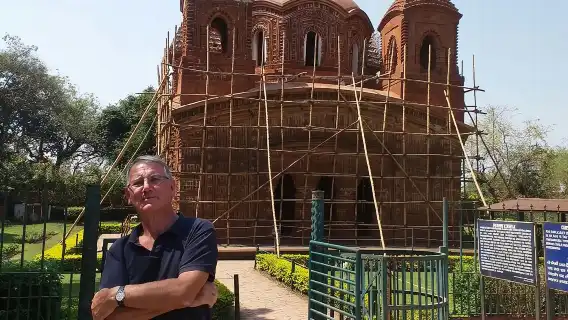 Day trip from Kolkata to Bishnupur for Terracotta Temples and Silk 