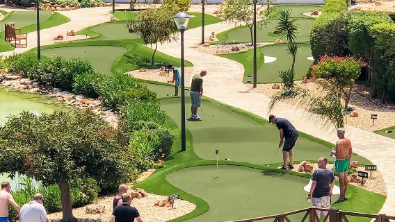 Albufeira: Vé Vào Công Viên Phiêu Lưu MiniGolf