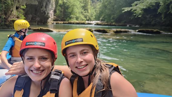 Kayak alle cascate di Mreznica nel monumento naturale