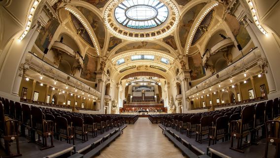 Praha: Konser Klasik di Aula Smetana, Balai Kota
