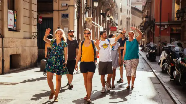 Valencia: Private Tour w/ Locals – Highlights & Hidden Gems