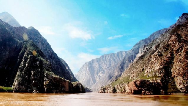 黃河大峽谷精品線路一日遊【什川梨園+黃河大峽谷+青城古鎮】