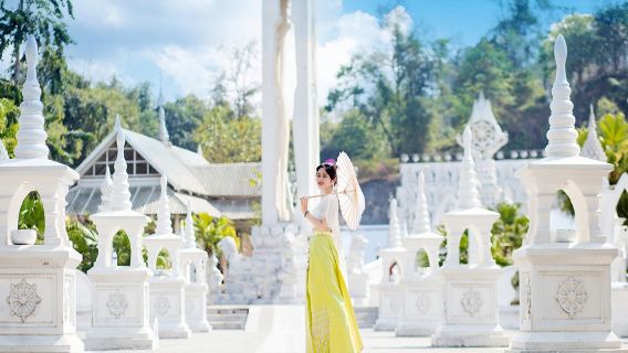 芒市勐煥大金塔+銀塔+勐巴娜西珍奇園+樹包塔+傣族古鎮一日遊