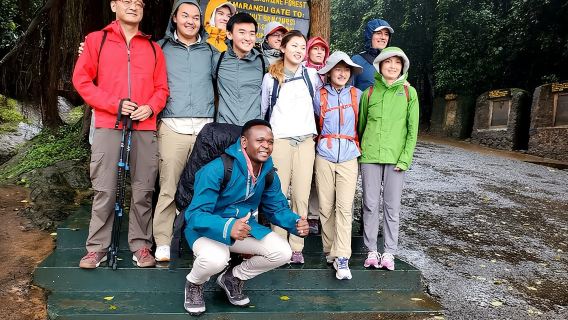 Pengalaman Kembara Sehari Penuh Persendirian ke Laluan Marangu